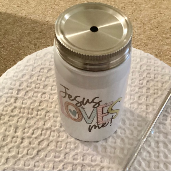 TUMBLER WITH STRAW. BRAND NEW WITHOUT TAGS. - Picture 2 of 3
